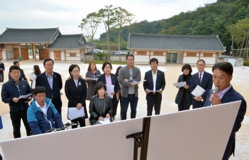 충남도의회 문복위, 내포 보부상촌 개장 전 막바지 현장점검 post image