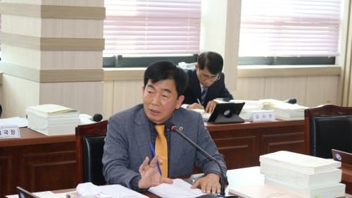김석곤 충남도의원 “학교 태양광 시설 투자대비 효과성 의문” post image