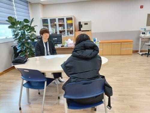 마음을 편안하게, 머리를 차분하게... 학생을 직접 찾아가는 정신건강 전문가! post image