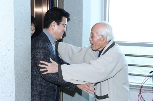 허태정 시장, 설 명절 맞아 애국지사 위문 post image
