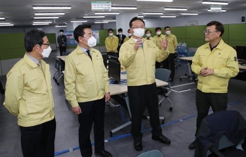 충남도의회 의장단, 코로나19 비상방역대책상황실 위문 post image
