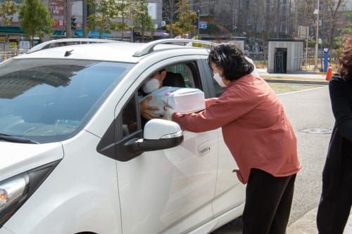 아름중, 드라이브 스루 새 학기 교과서 전달 post image