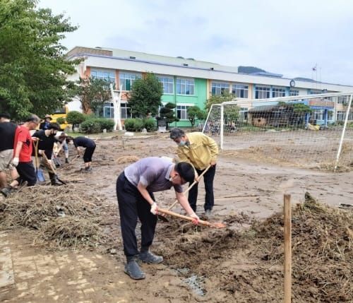 조철기 충남도의원 “폭우피해 학교 조속 복구 힘 보탤 것” post image