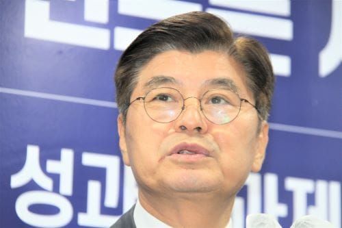 ‘코로나19 재확산 위기 중대한 위기 상황’ post image