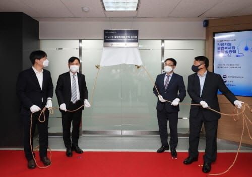 데이터 댐을 이용해 불법 복제품 잡는 AI 개발한다 post image