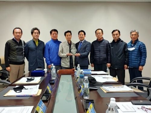 세종시의회 상병헌 의원, 아름동 주민들로부터 감사패 받아 post image