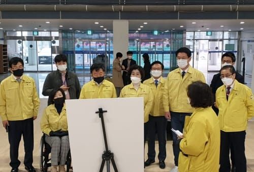 충남도의회 복환위, 충남우선선정 예방접종센터 현장방문 post image