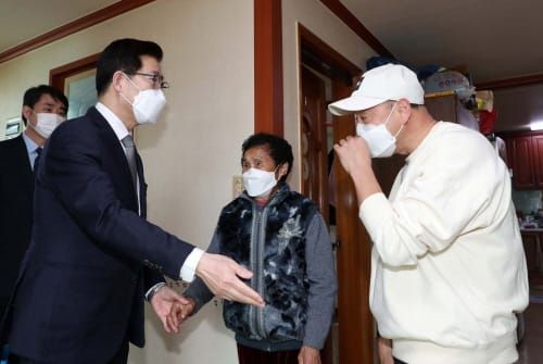 양승조 지사, 난치병 투병 이봉주 선수 위문 post image