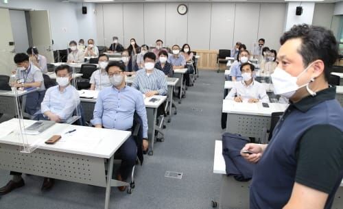 충남도의회, 국회의정연수원장 초청 자치법규 역량강화 특강 post image