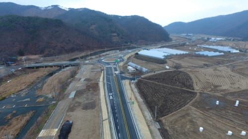 ‘사고 다발’ 광덕도로, 선형개량 마무리 post image