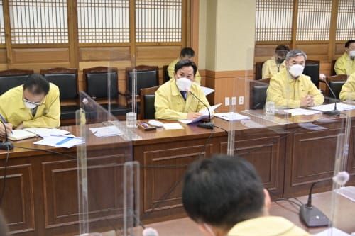 부여형 긴급재난지원금 결정, 소상공인 등 5,300여 명에 41억 지급 post image