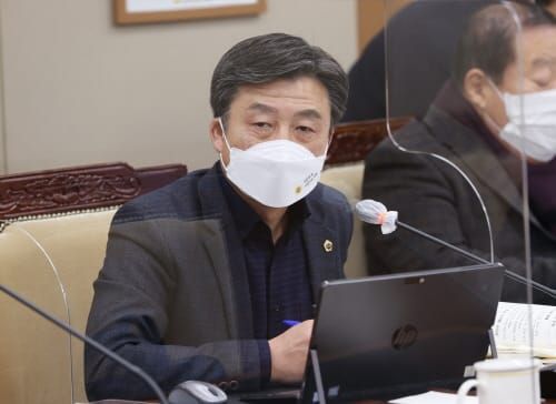이공휘 의원 “도내 산업 중추역할 중소기업 제품 구매 확대 위한 업무처리 지침 도입” post image