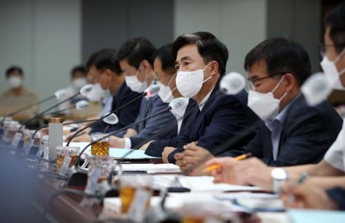 220만과의 약속, 이행 속도 높인다 post image