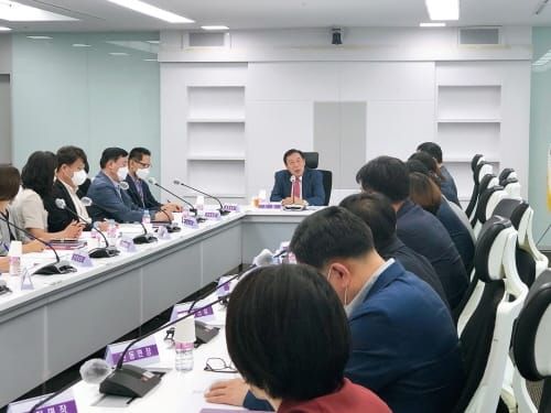 최민호 시장 “품격 있는 도시기반 조성 전력” post image