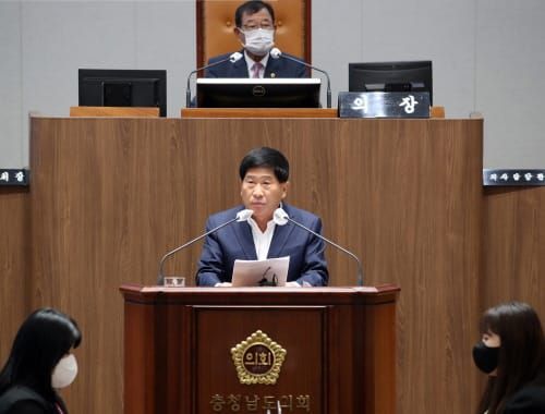 “벼랑 끝 교권, 바로 세울 대책 필요” post image