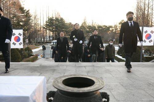 최민호 시장, 새해 첫 공식일정 충령탑 참배 post image