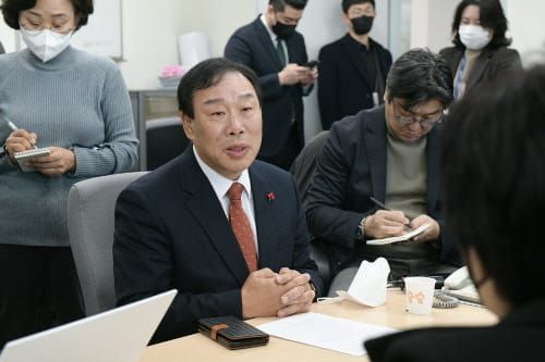 '김영환 지사 사과는 큰 용기'... 최민호 시장, 충청권 원팀 '화합' 강조 post image