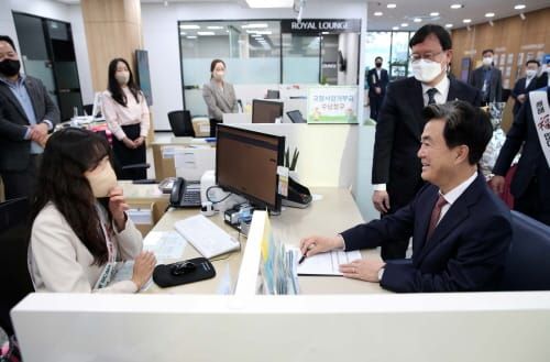 김태흠 지사, ‘고향사랑 답례품’도 기부 post image