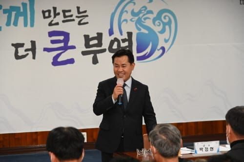 현장에서 답이 있다!... 주민들의 목소리, 군정 반영 약속 post image