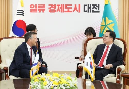 이장우 대전시장, 아키바 토르 주한 이스라엘 대사 접견 post image