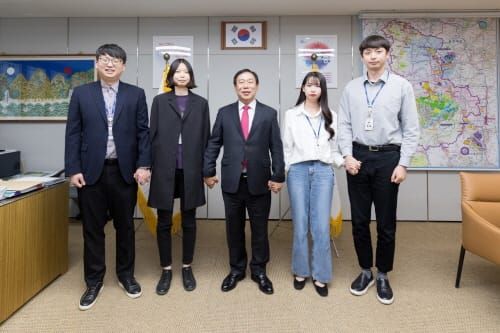 사남매가 모두 세종시청 공직자 ‘눈길’ post image
