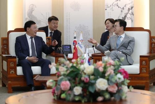 이번엔 중국에 ‘대백제전 세일즈’ post image