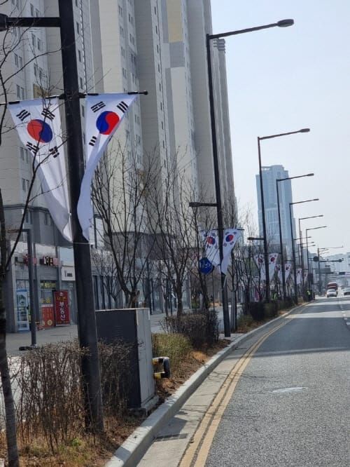 제헌절, 태극기 게양으로 나라사랑하세요 post image