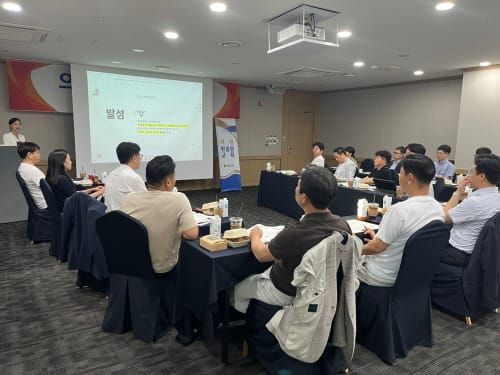 충남도의회, 의원 전문성 제고 위한 스피치·AI 활용 교육 post image