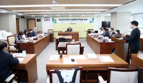 충남도의회 제2기 입법평가위, 첫 업무보고로 활동 본격화 post image