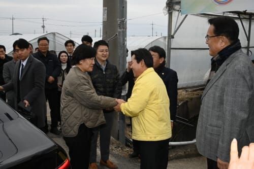 신임 송미령 농식품부 장관, 2일 부여군 방울토마토 농가 방문 post image