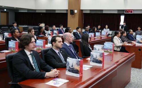 해외 31개국 외교관 충남 찾았다 post image