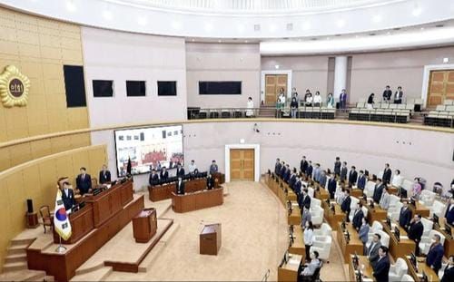 대전시의회 ‘심야 고심’ 대전시의회 제277회 임시회 마무리 post image