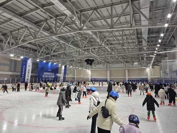 세종 반다비 빙상장 이용객 누적 2만명 돌파 post image