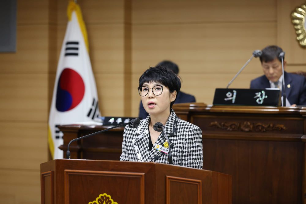 부여군의회 장소미 의원, 심각한 인구감소와 고령화 대응... 다자녀 가정 지원 확대 방안 제안 post image
