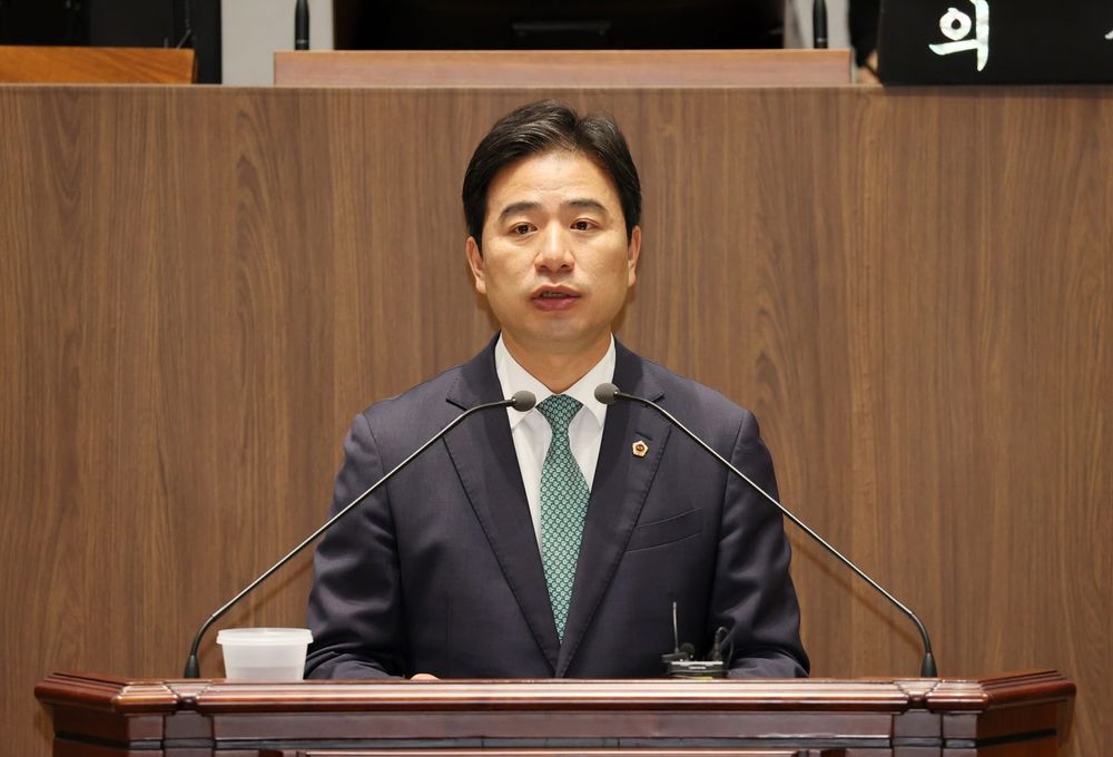 “금강유역에 제3호 국가정원 유치해야”... 신영호 의원, 공주시·부여군·서천군 연계 통한 중부권 국가정원 조성 제안 post image