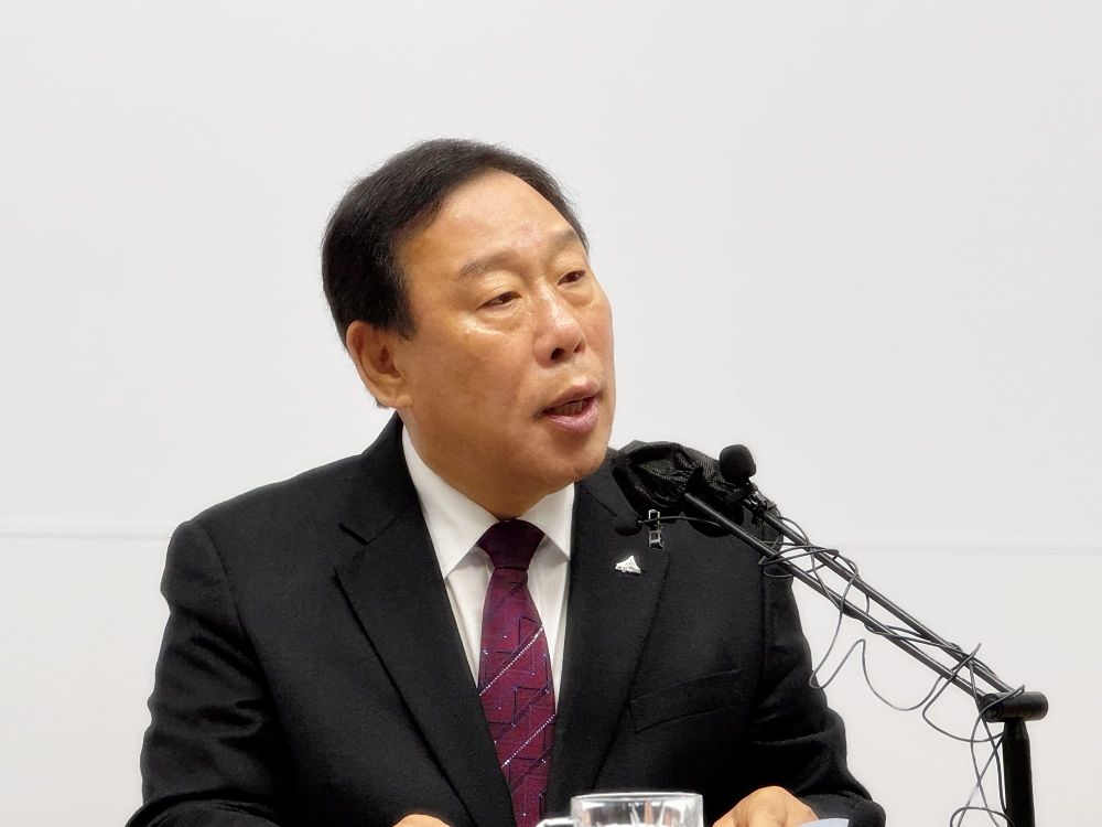 최민호 시장 "충청권에 세계적 메가 싱크탱크 조성" 제2 수도권 육성... 이제까지의 사고방식 뛰어넘는 특단 조치 필요 강조 post image