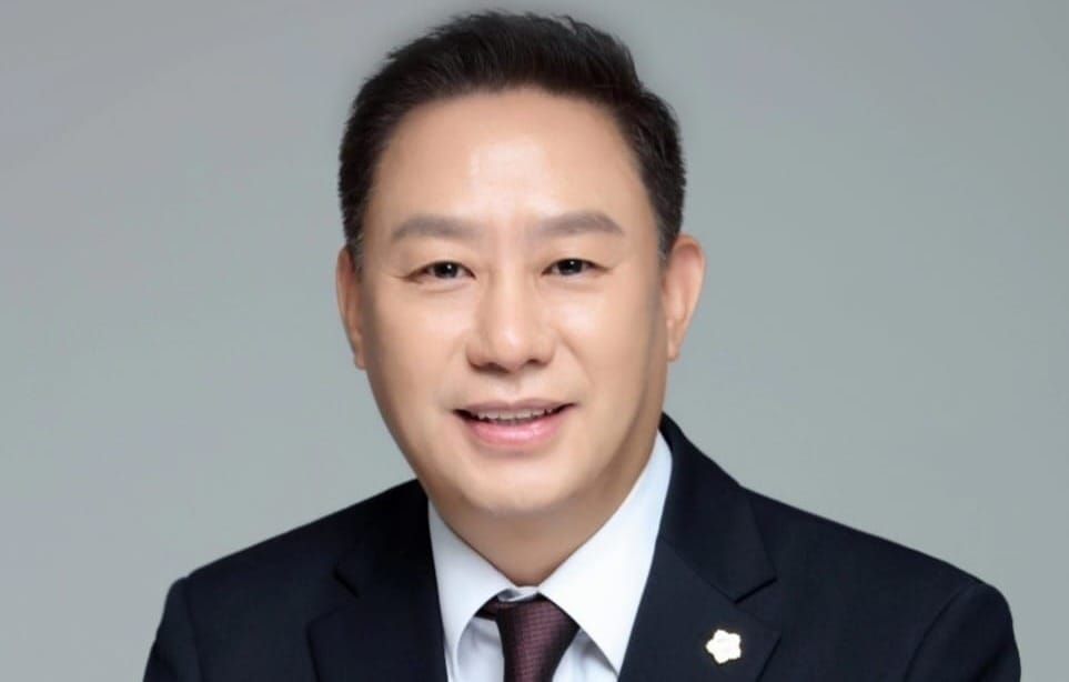 충남도의회, 유통산업 상생 발전 위한 제도 정비...  “대형유통기업과 중소유통기업 간 균형 발전 및 지역사회 기여 등 정책 기반 강화” post image