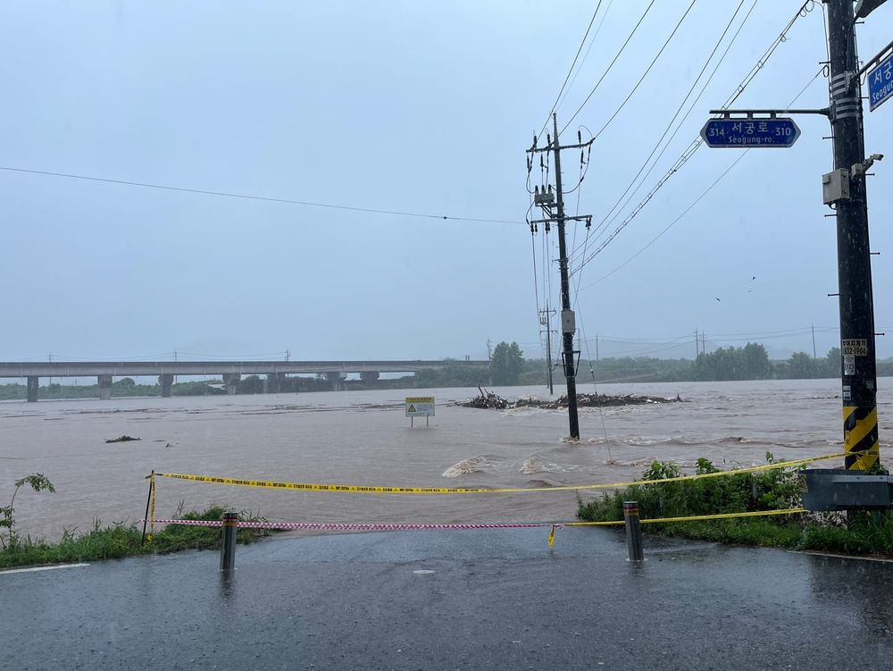 충남지역 기록적 폭우…사망 2명·농작물 침수 1만6천ha 넘어서 post image