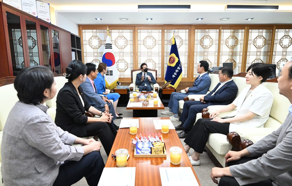 세종특별자치시의회, 제주특별자치도의회 방문단 맞아 양 기관 우호증진 및 정책 교류 논의 post image