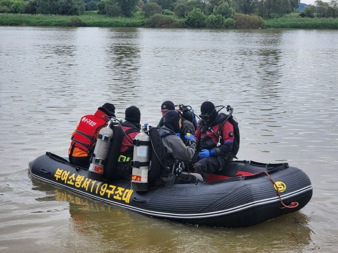 충남소방본부 백마강서 합동 수난 구조 훈련 펼쳐 post image