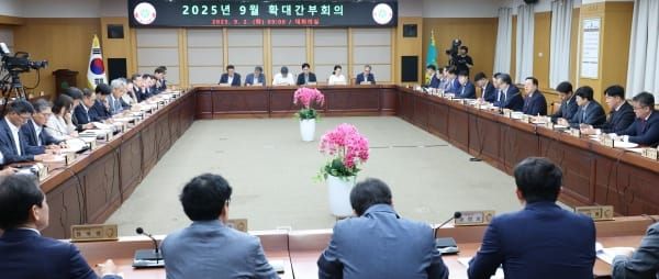 “대전시의 여러 정책과 성과 왜곡은 공직자들의 노력도 폄훼.정치 잘못 배운 것” post image