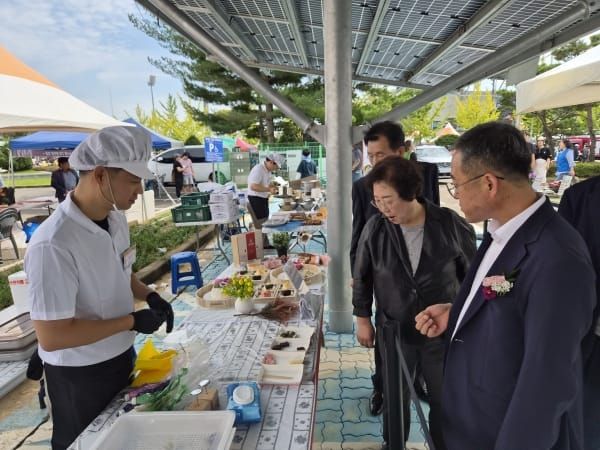 충남 특산물 활용 ‘창작 떡’ 큰 호응 post image