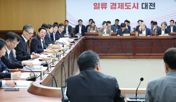 “기억과 공간이 공존하는 도시, 철거보다 상생” post image