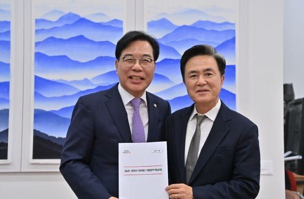 김태흠 충남도지사, 핵심사업 들고 국회 방문 post image