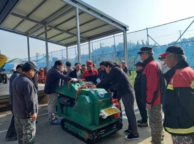 세종시농업기술센터 '소각 대신 파쇄' 친환경 영농 지원 post image