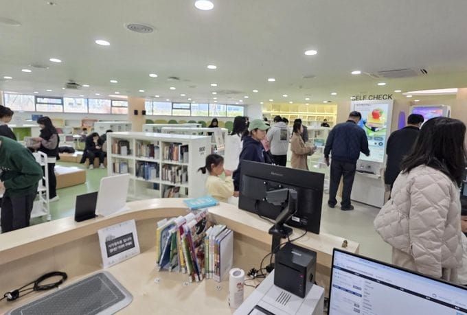 세종시 평생교육원 이도마루 도서관, 주말마다 북적 가족 독서 명소로 자리매김 post image