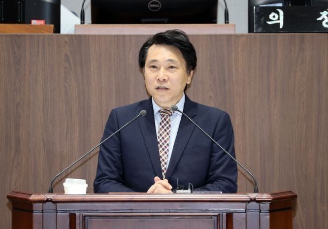 충남도의회 안종혁 의원 “새벽 꽃다발 의전, 이제는 끊어야 할 낡은 관행” post image