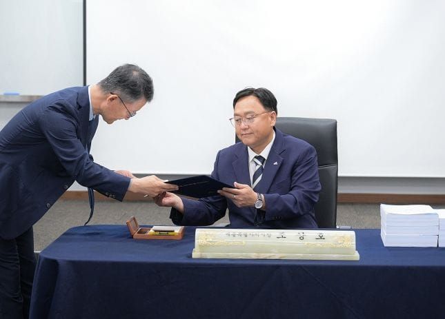 조상호 시장, '경제 자족도시'·'행정수도 완성' 첫 지시 post image