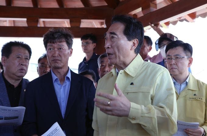 박수현 충남도지사, ‘악취물질 발생’ 천수만 긴급점검 post image