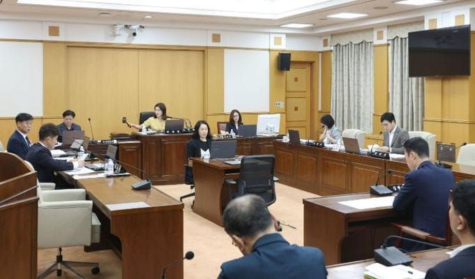 대전시의회 행정자치위원회, 제298회 임시회 제1차 회의 개회 post image